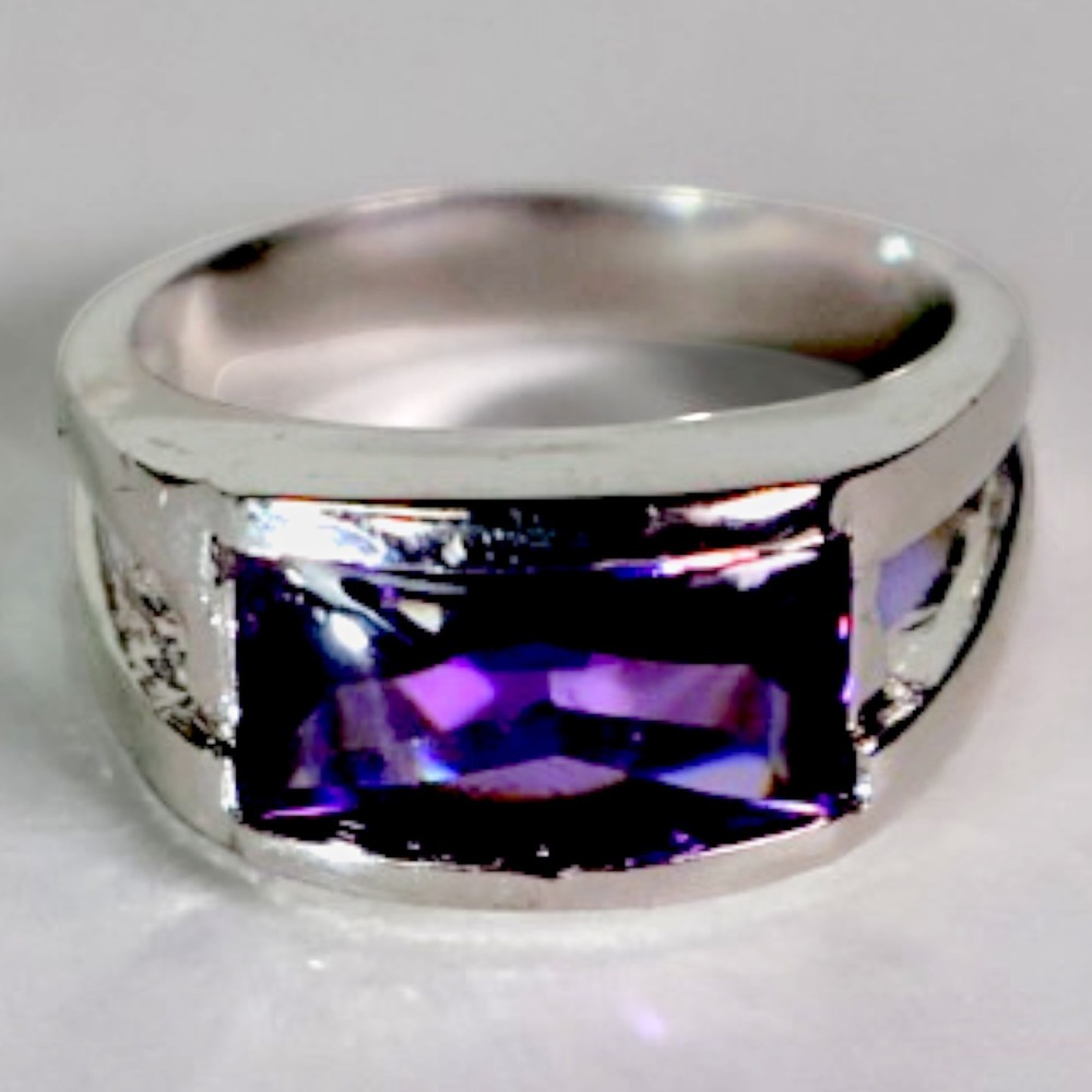 Swarovski Crystal Purple Amethyst Color Ring Silver Overlay Brass Size 8 Ring